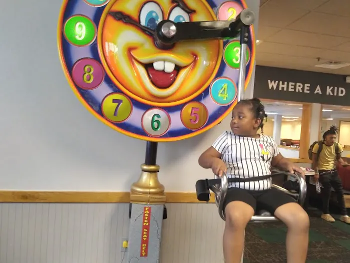 Chuck E. Cheese Picture 6