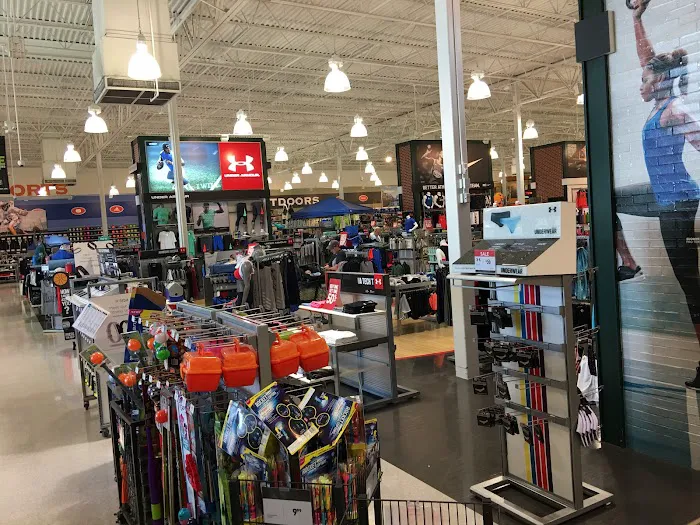 DICK'S Sporting Goods Picture 6