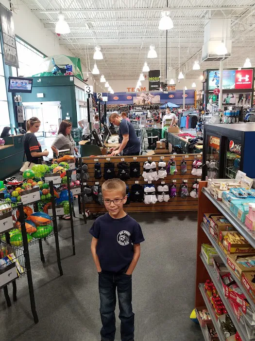 DICK'S Sporting Goods Picture 10