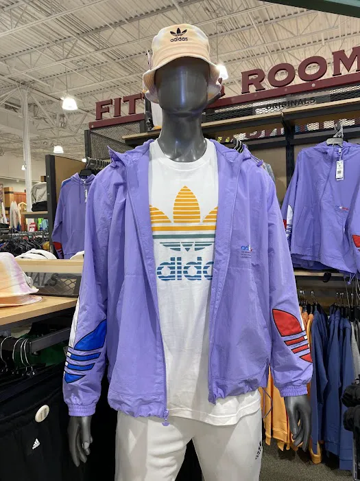 DICK'S Sporting Goods Picture 13