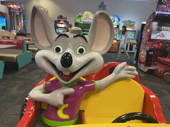 Chuck E. Cheese Picture 5