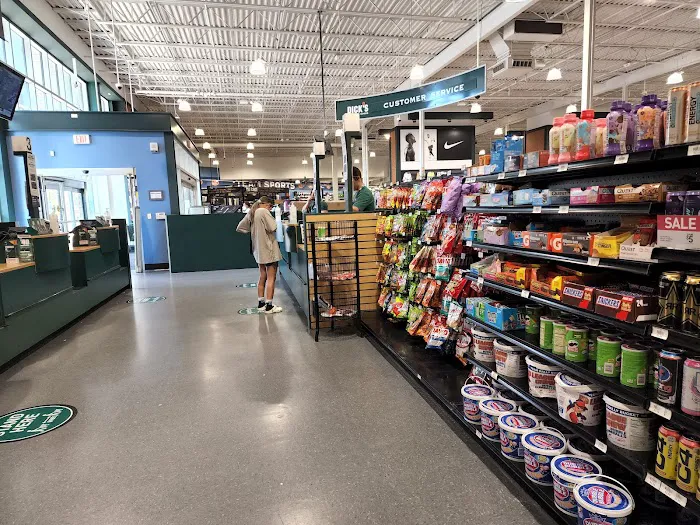 DICK'S Sporting Goods Picture 6