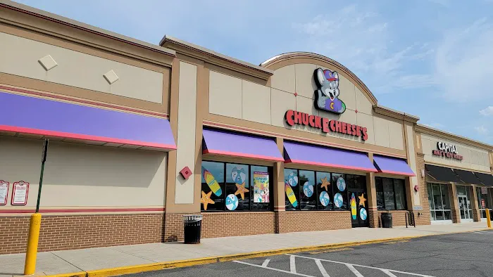 Chuck E. Cheese Picture 2