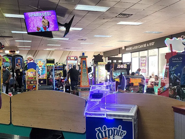 Chuck E. Cheese Picture 4