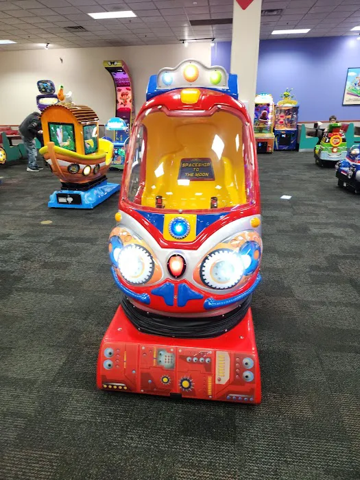 Chuck E. Cheese Picture 10