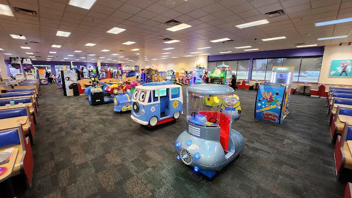 Chuck E. Cheese Picture 4