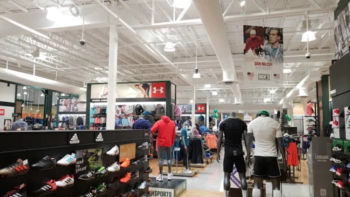 DICK'S Sporting Goods Picture 6