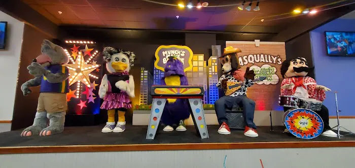 Chuck E. Cheese Picture 4