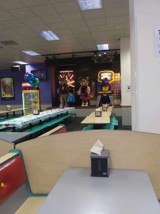 Chuck E. Cheese Picture 9